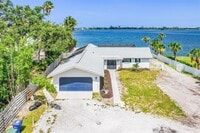 Building Photo - 716 Sarabay Rd