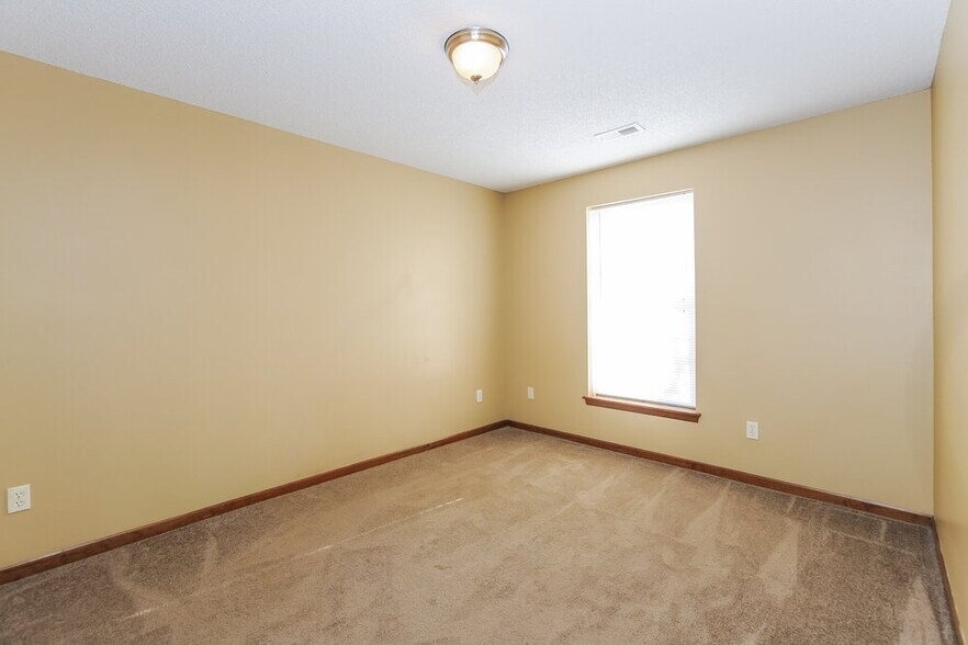 Building Photo - 2014 Mantilla Ln