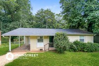 Building Photo - 2374 Baywood Dr SE