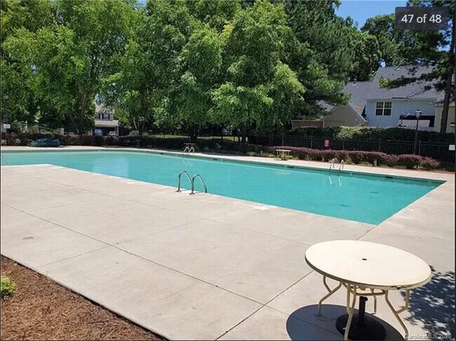Enjoy the Exclusive Private Pool, Well Mainta - 9906 Birch Knoll Ct
