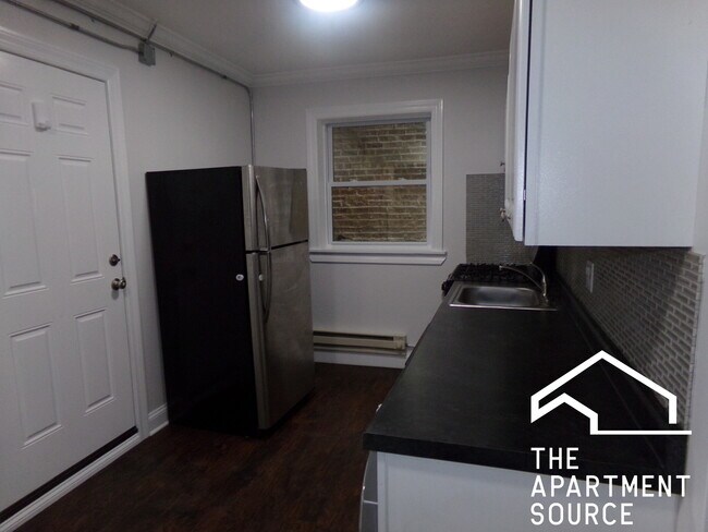 Building Photo - 2131 W Giddings St