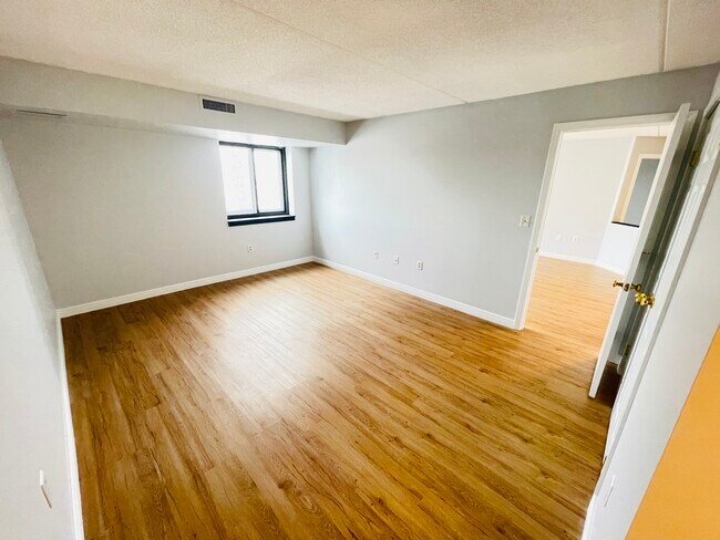 Building Photo - 60 Rantoul St