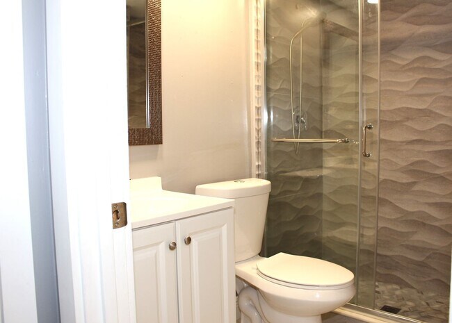 Building Photo - Lovely remodeled home available