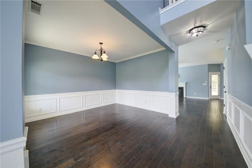 Building Photo - 5595 Banner Blvd