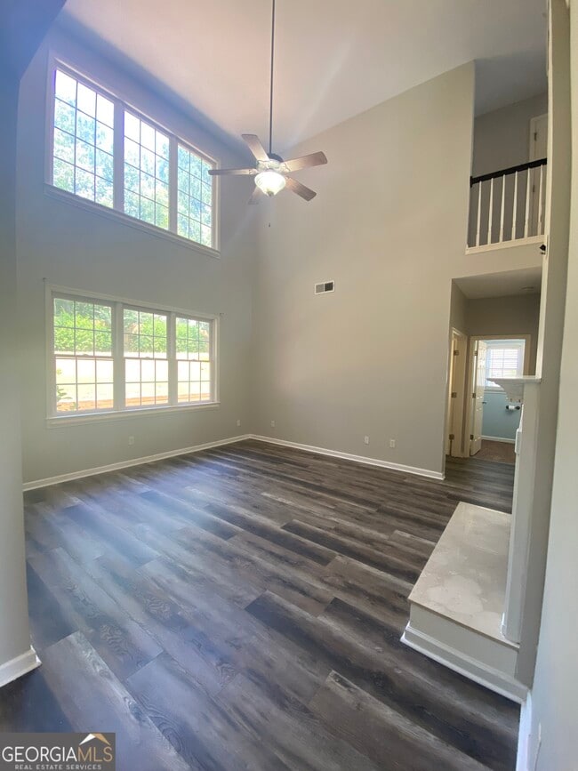 Building Photo - 33 Tall Timbers Cir