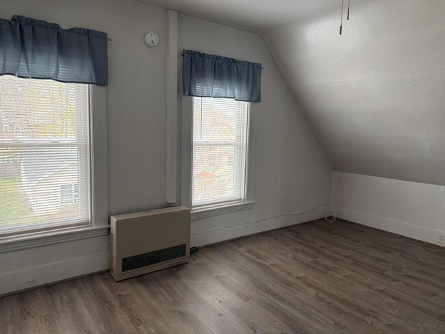 Building Photo - 316 Douglas St