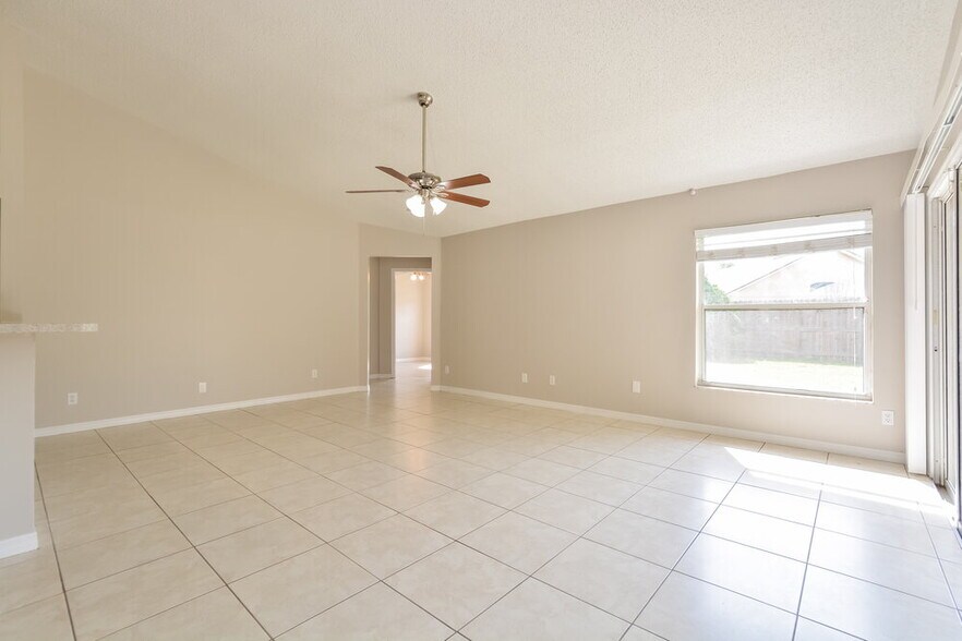 Building Photo - 12638 Beltingle Ct