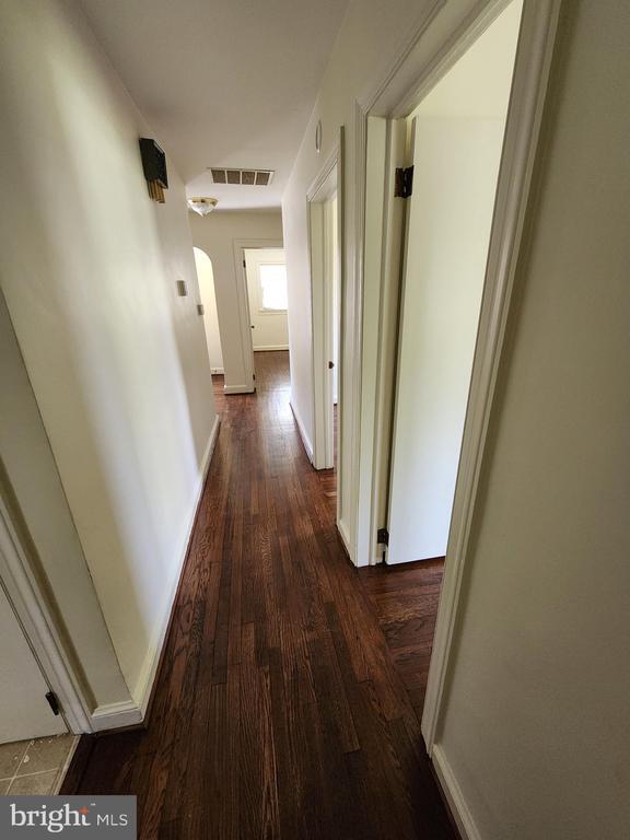 Building Photo - 7465 Oakland Mills Rd