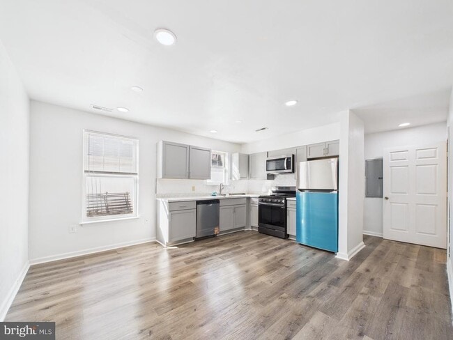 Building Photo - 3951 Aspen St