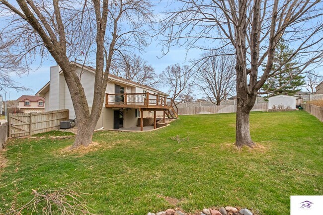 Building Photo - AVAILABLE NOW!