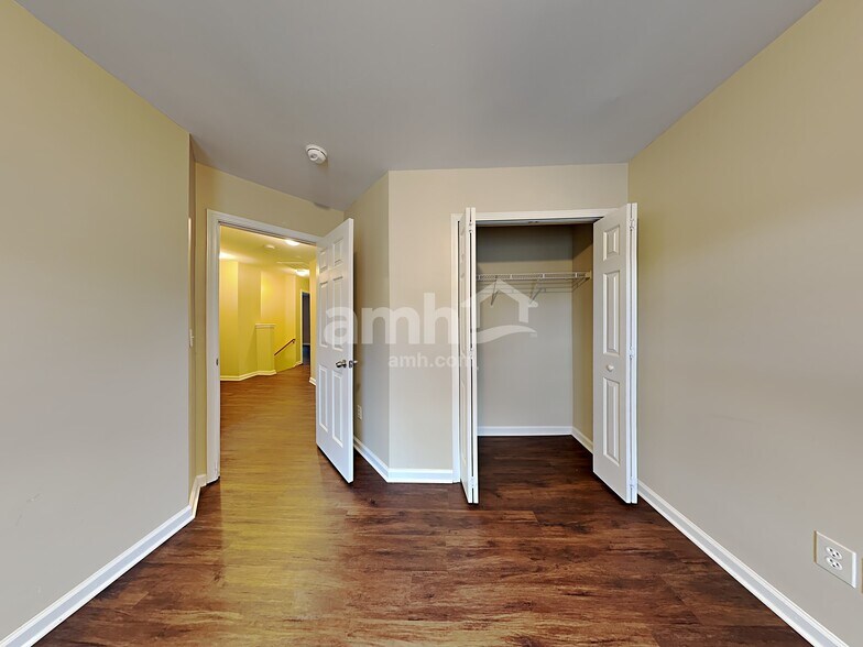 Building Photo - 106 Lick Creek Ln