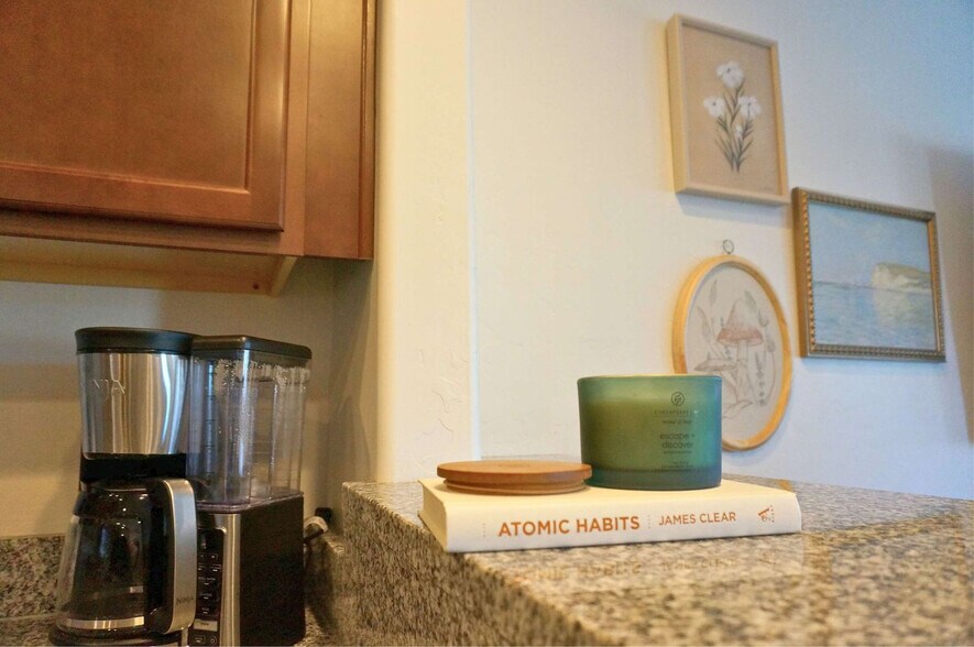 Building Photo - 5553 E Bollo St