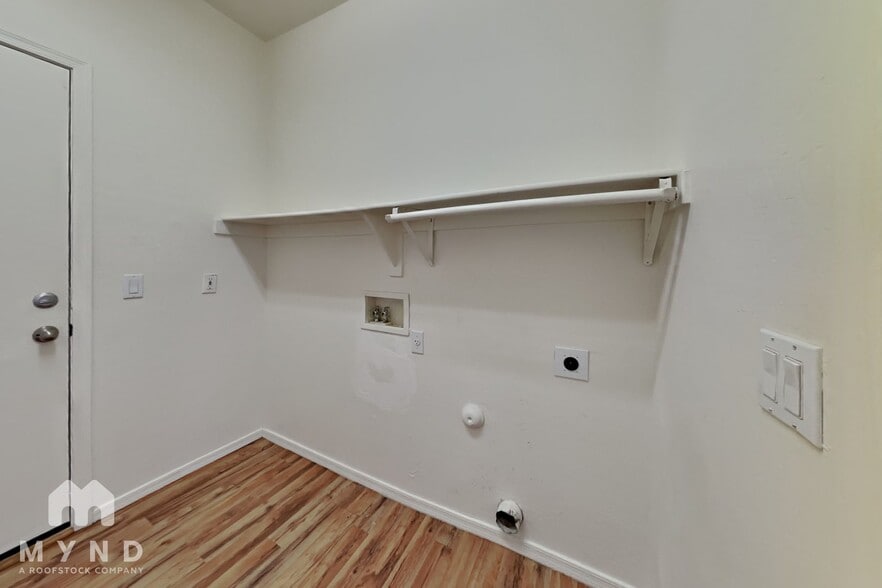 Building Photo - 13133 W Citrus Way