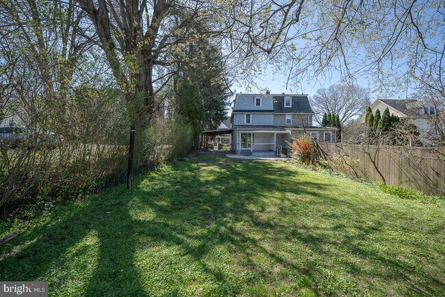 Building Photo - 732 Buck Ln