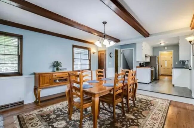 Building Photo - Beautiful 4BR 2BA Rambler in Roseville