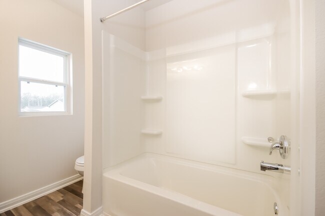 Building Photo - 15614 Briar Forest Dr