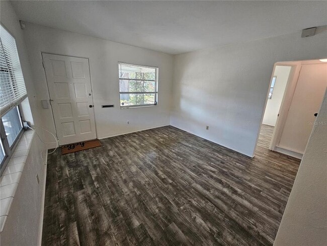 Building Photo - 511 46th Ave N