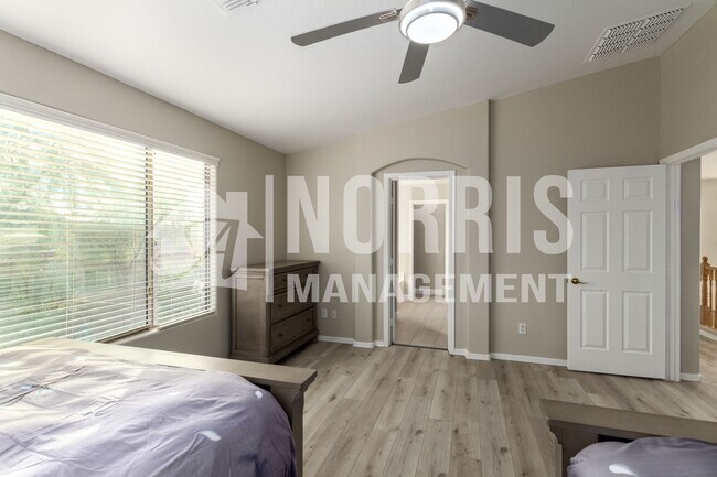 Building Photo - Beautiful Large Furnished Home w/A Pool