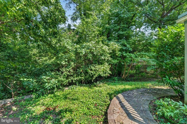 Building Photo - 6 Youngs Farm Ct