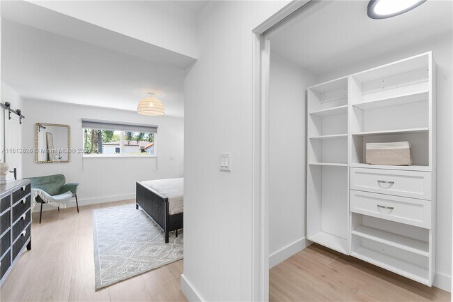 Building Photo - 3291 SW 16th Ln