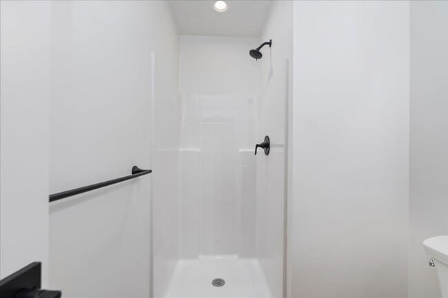 Building Photo - BRAND NEW 3 bed 3.5 bath townhouse