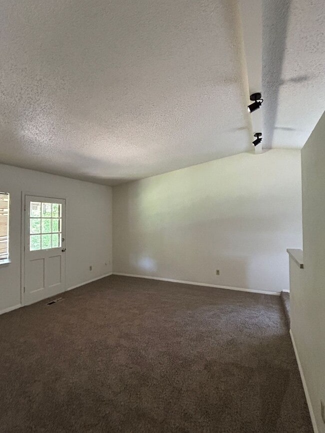 Building Photo - 3200 NW 37th St