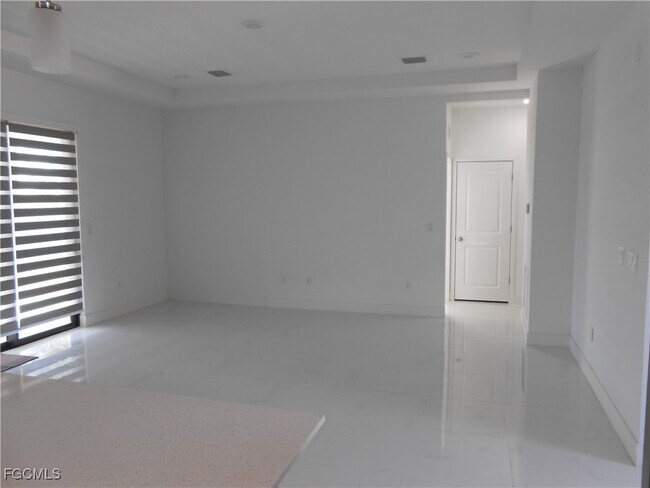 Building Photo - 6033 Kumquat Cir