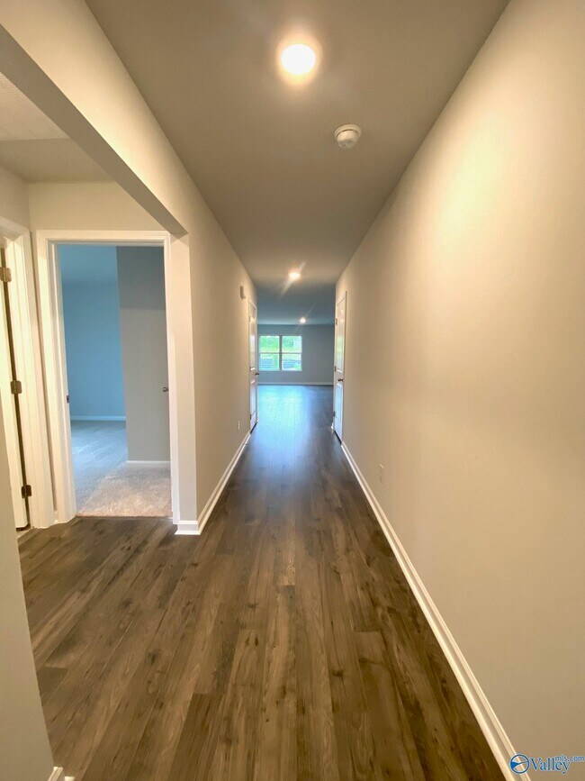 Building Photo - 155 Murphy Ln