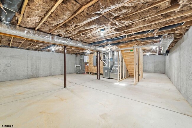 Building Photo - 447 Redwood Ave