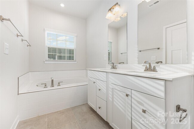 Building Photo - 306 New Gallant Dr