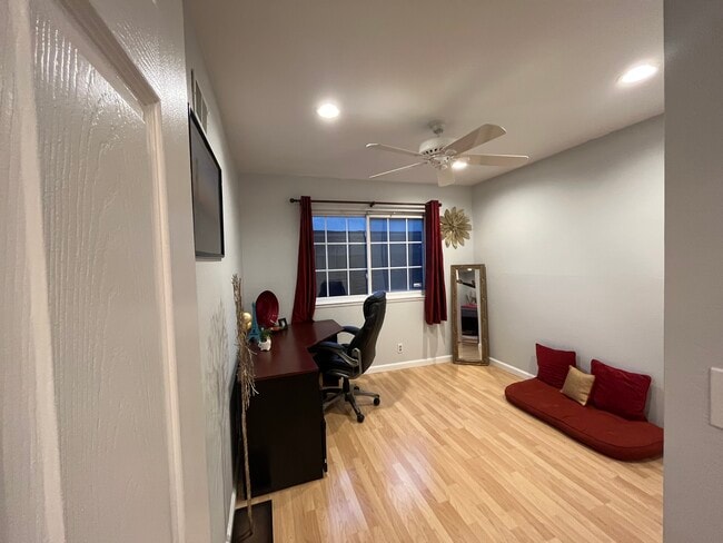Building Photo - 622 Clauser Dr