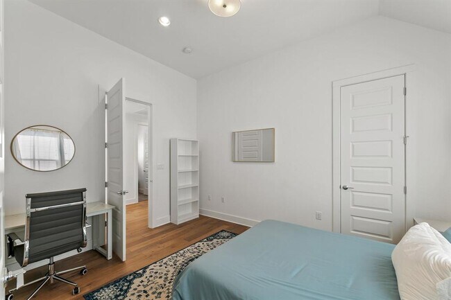 Building Photo - 4501 Night Owl Ln