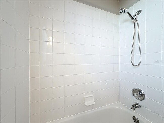 Building Photo - 13642 Emeraldview Dr