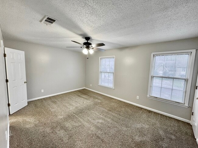 Building Photo - 6338 Kirby Downs Dr