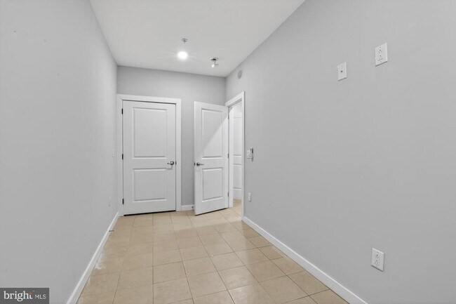 Building Photo - 1447 N 8th St