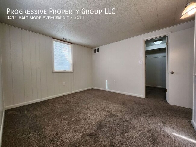 Building Photo - MOVE IN SPECIAL Kick off your new lease st...