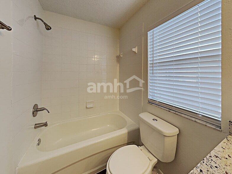 Building Photo - 4417 Country Hills Blvd