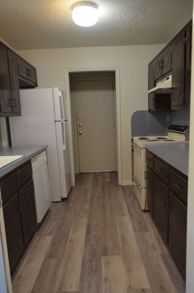 Building Photo - New floors