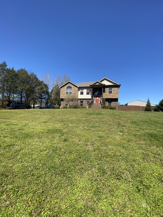 Building Photo - 2638-2637 7 Mile Ferry Rd