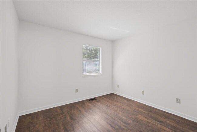 Building Photo - 1205 Natchez Trce SW