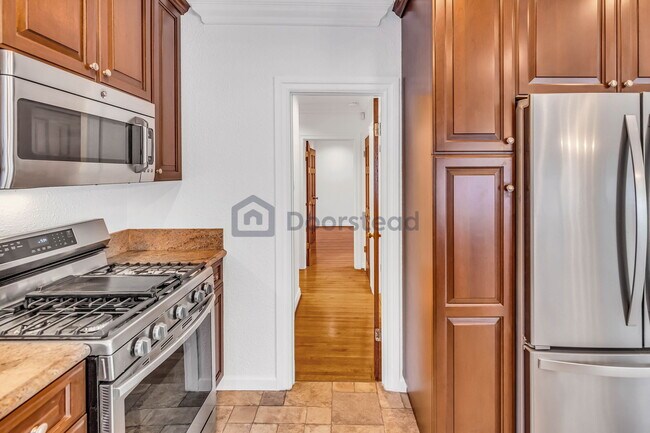 Building Photo - 603 S Mansfield Ave