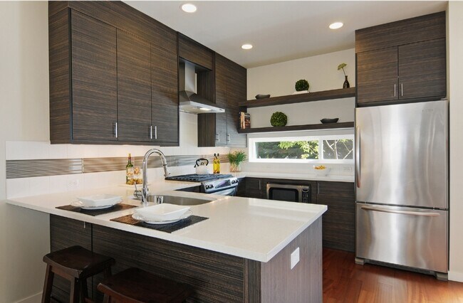 Building Photo - 4717 Phinney Avenue North