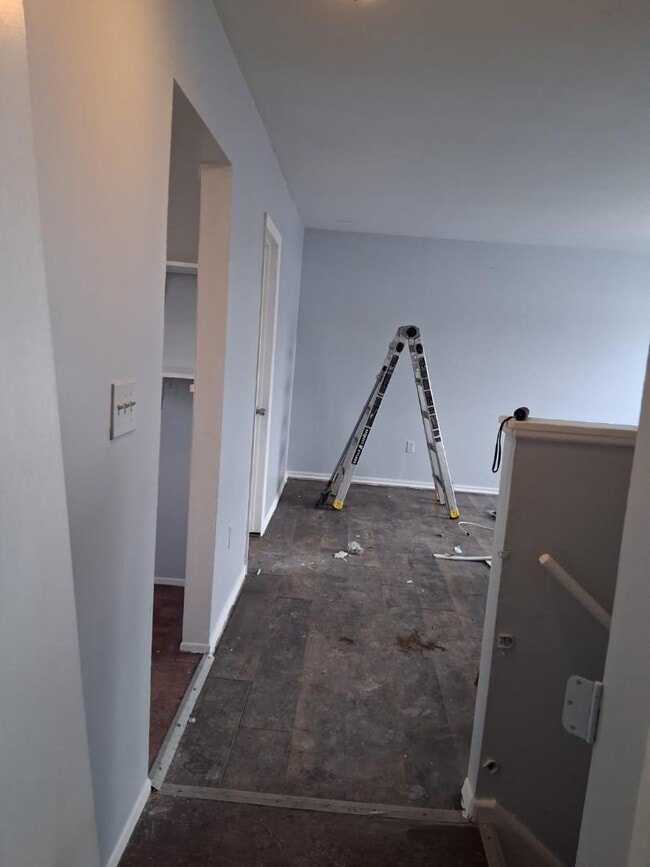 Building Photo - 79 Yaun Ave