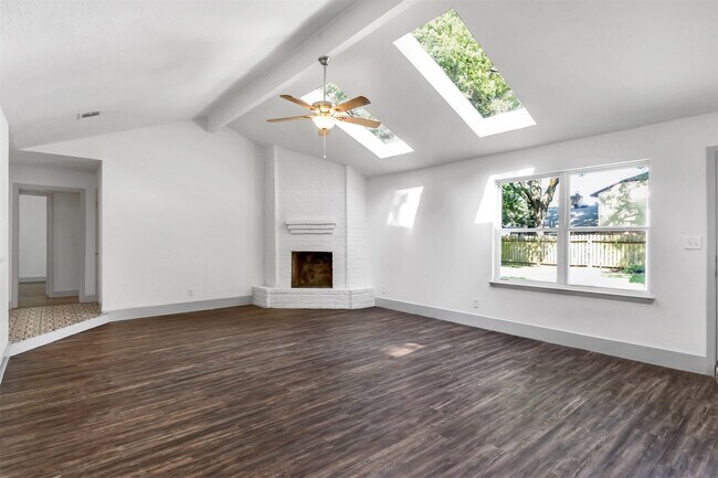 Building Photo - 23118 Whispering Willow Dr