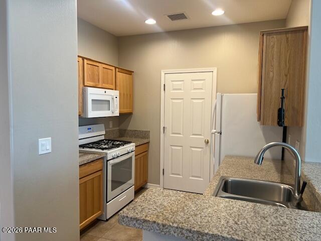 Building Photo - 9840 E Lakeshore Dr