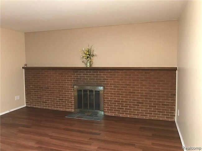 Building Photo - 35984 Scone St