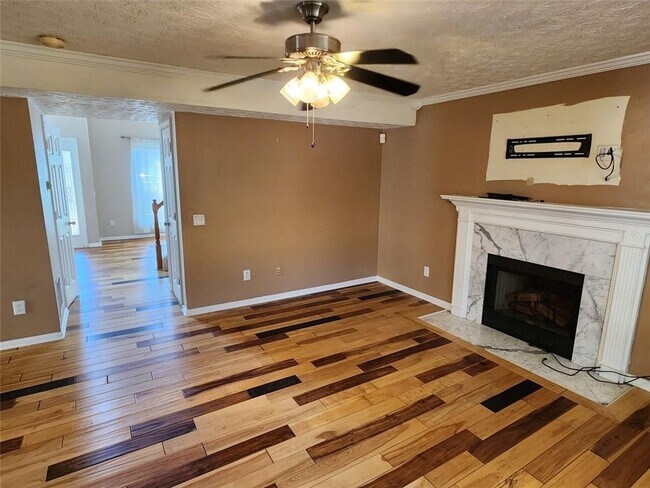 Building Photo - 335 Jon Jeff Dr NW