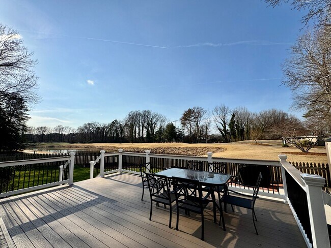 Building Photo - A Fabulous Home w/Water & Golf Course Views Available 05-04-26! Fenced Yard & Dog-Friendly!