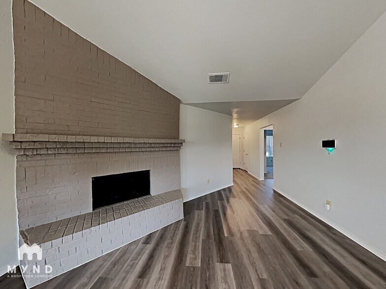 Building Photo - 220 Bonavista Way