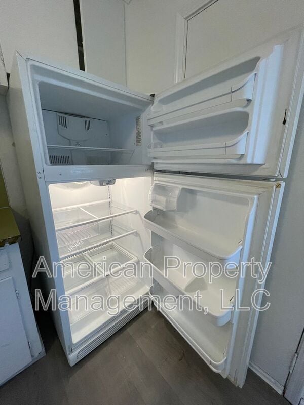 Building Photo - 2730 N Main St